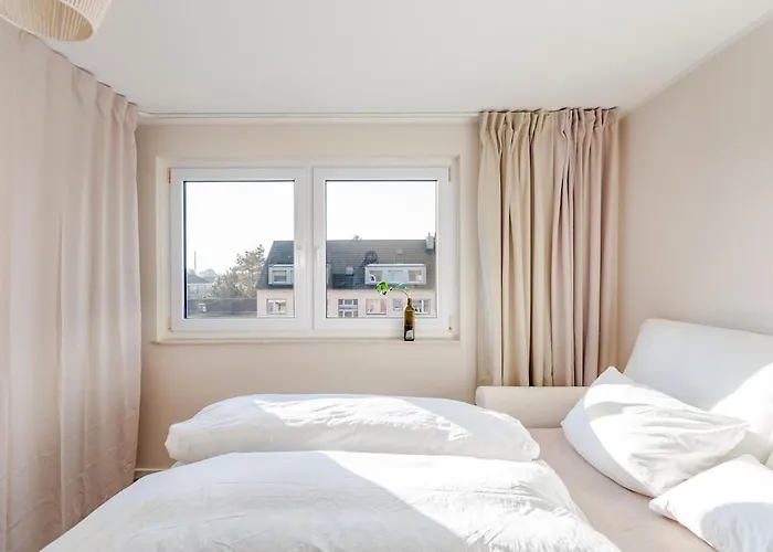 Charming Top-floor Apartment Düsseldorf